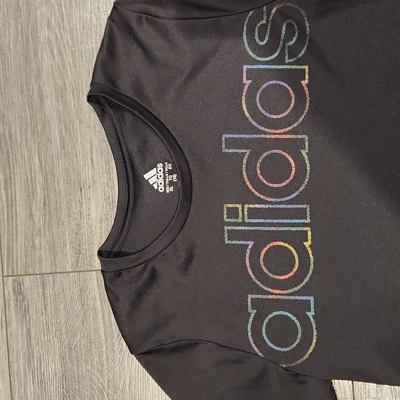 EUC Adidas Aeroready Girls sz XL (16) Tshirt - Picture 2 of 5